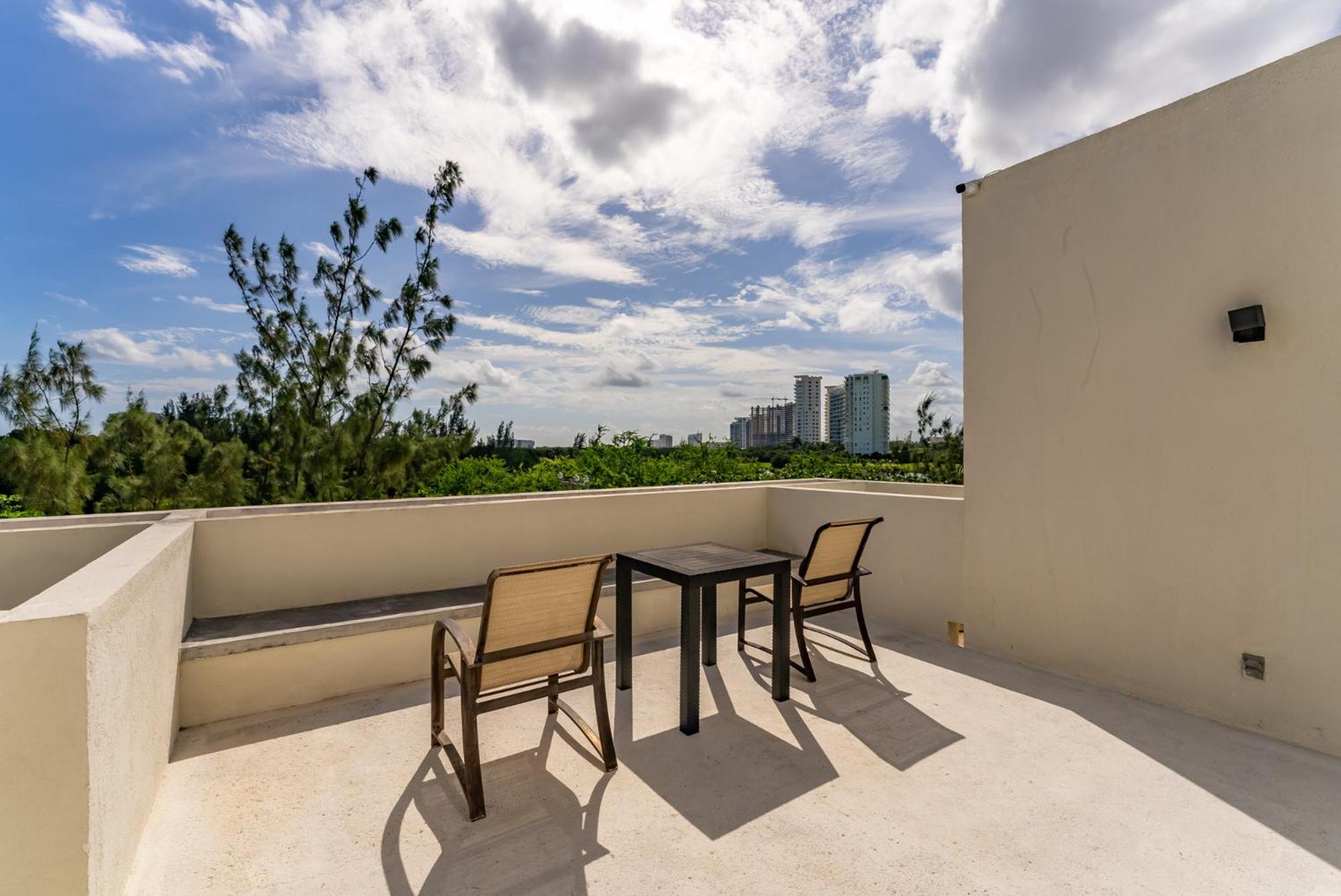 Bed Away Studios Cancun Luaran gambar