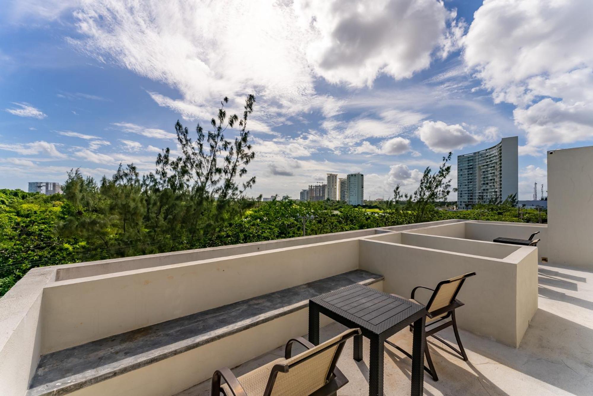 Bed Away Studios Cancun Luaran gambar